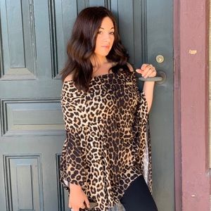 Poncho Off Shoulder Leopard Small Hi Low Hem